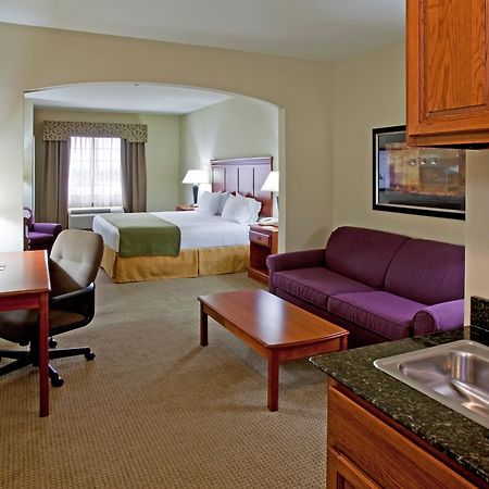 Holiday Inn Express Hotel And Suites Ada By Ihg Kamer foto