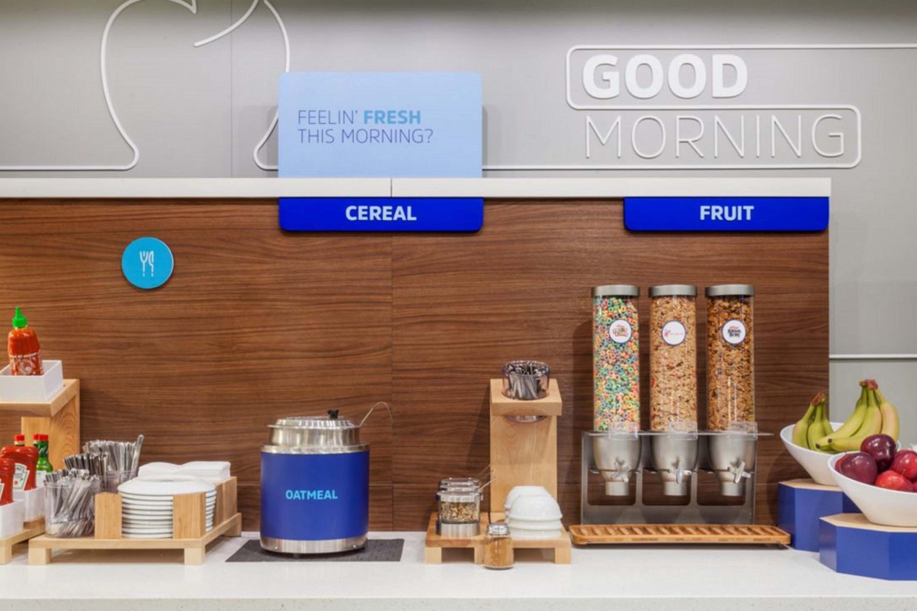 Holiday Inn Express Hotel And Suites Ada By Ihg Buitenkant foto